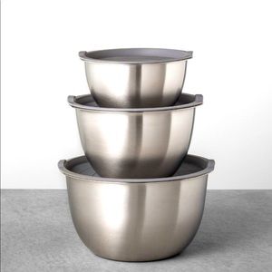 Hearth & Hand Set of 3 Mixing bowls with lids